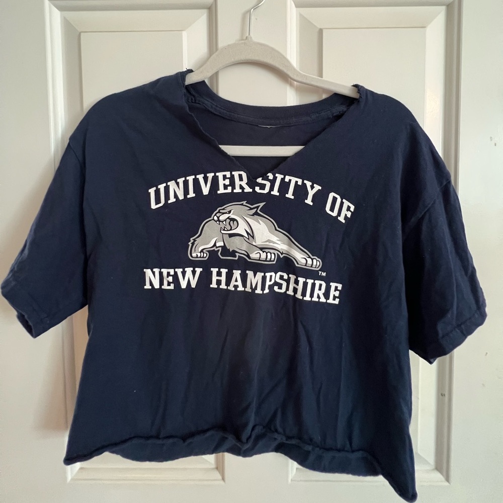 UNH crop top tee.